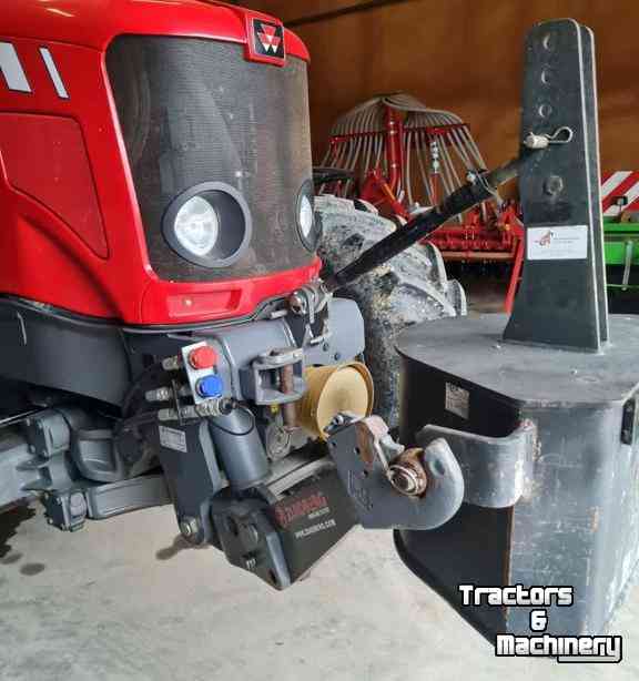 Tractors Massey Ferguson 7465 Dyna-VT Tractor