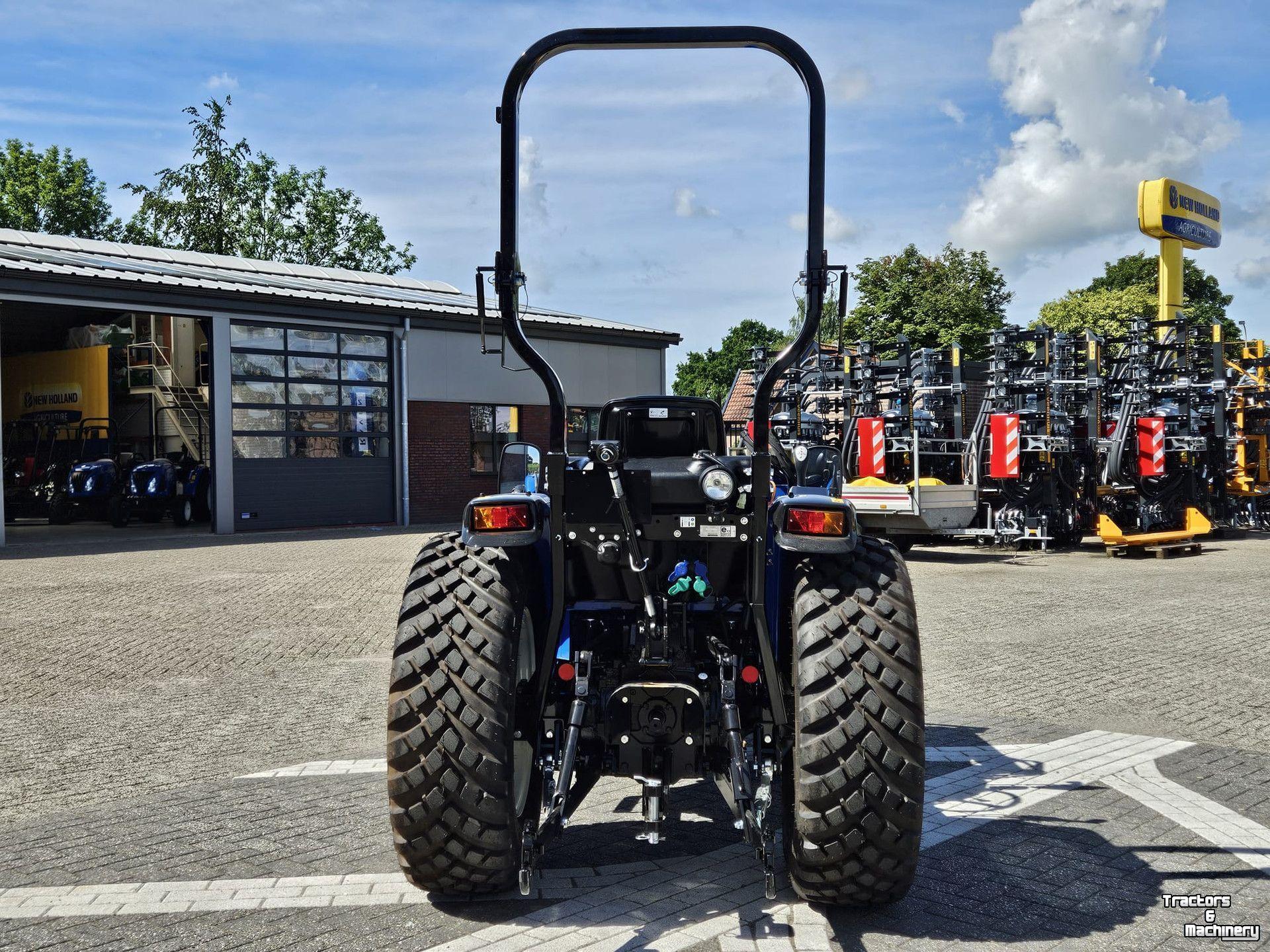 Small-track Tractor New Holland Boomer 55 HST met voorlader