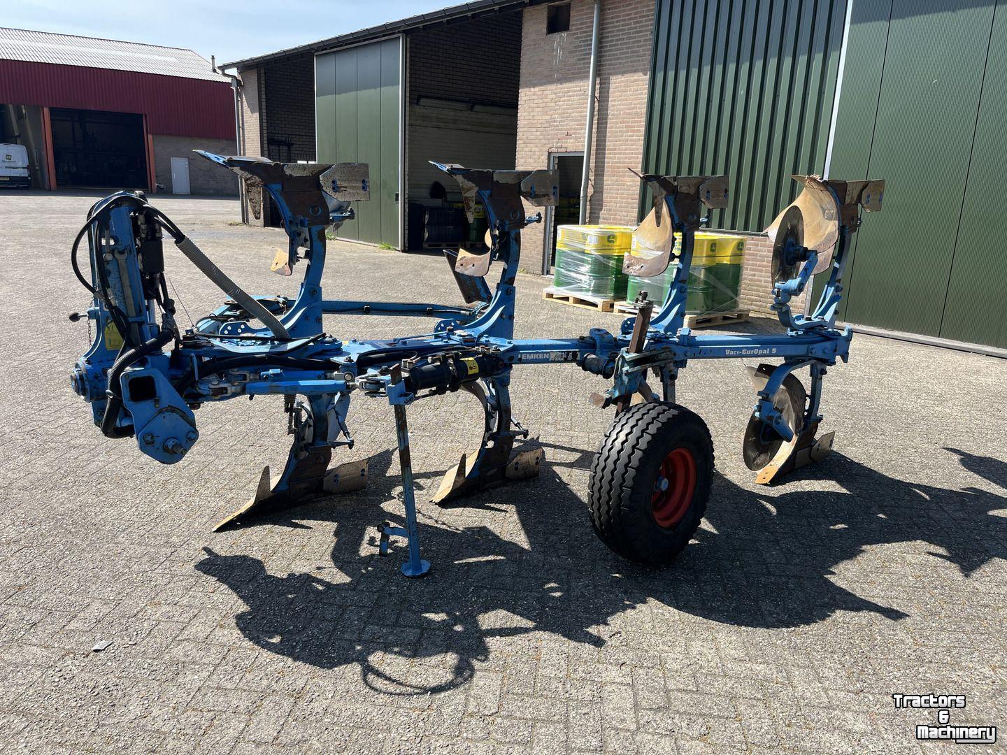 Ploughs Lemken Opal