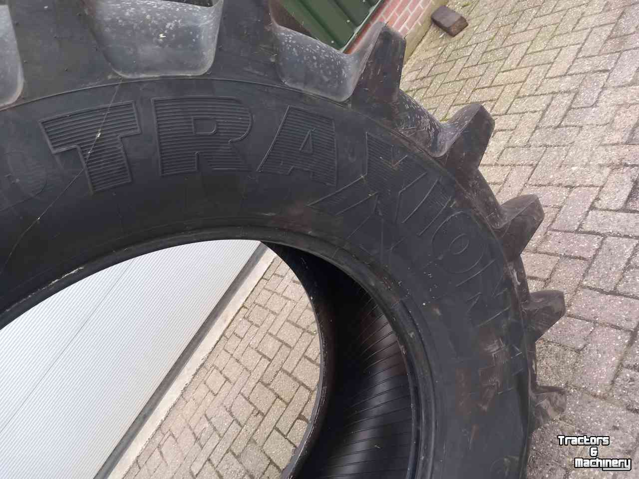 Wheels, Tyres, Rims & Dual spacers Vredestein 650/65/38 Traxxion+
