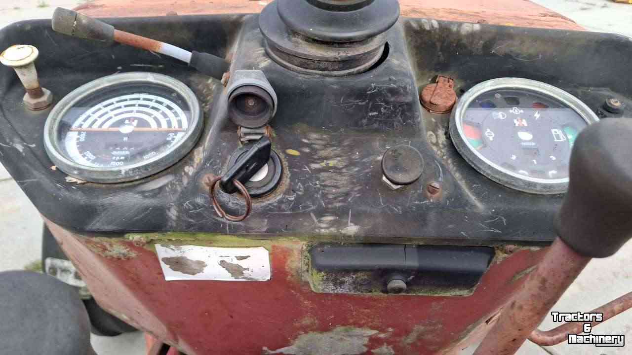 Tractor International 633