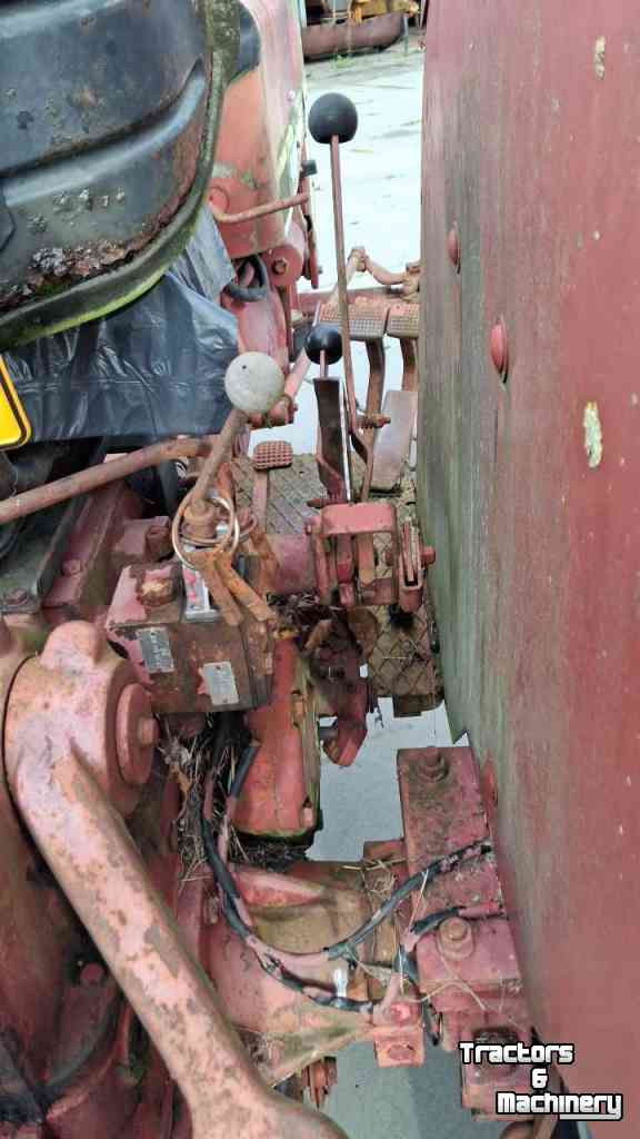 Tractor International 633