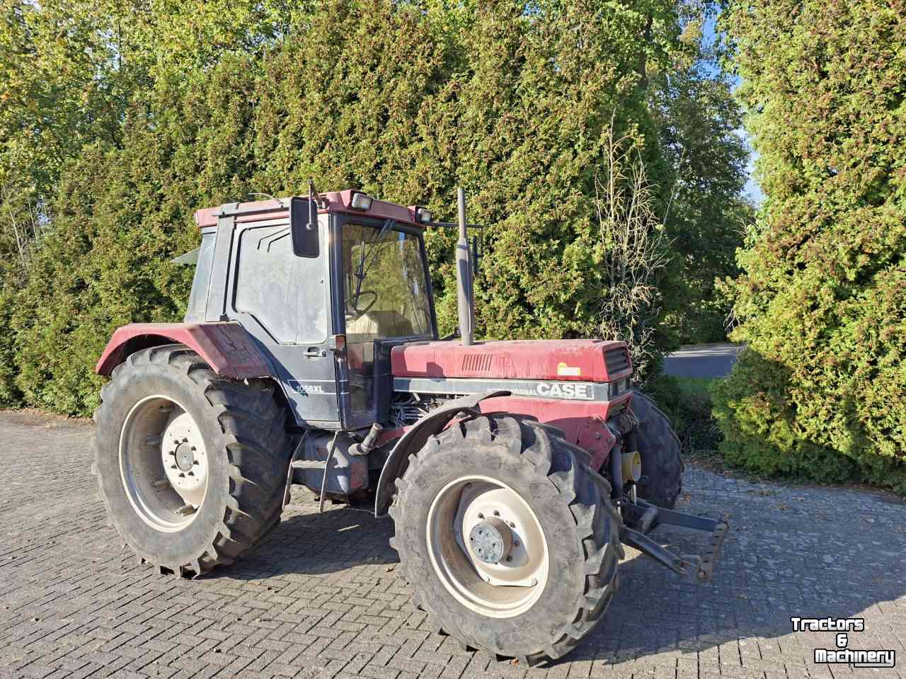 Tractor Case-IH 1056 XL