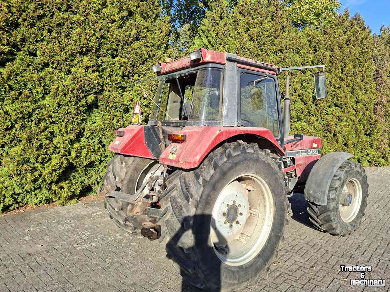 Tractor Case-IH 1056 XL