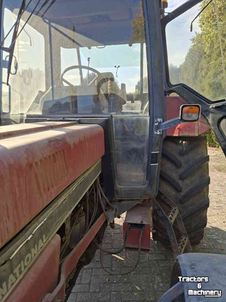 Tractor Case-IH 1056 XL
