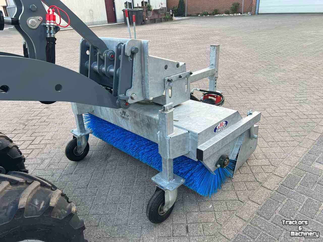 Sweeper M-Sweep HSTV 600 150 veegmachine Giant nieuw