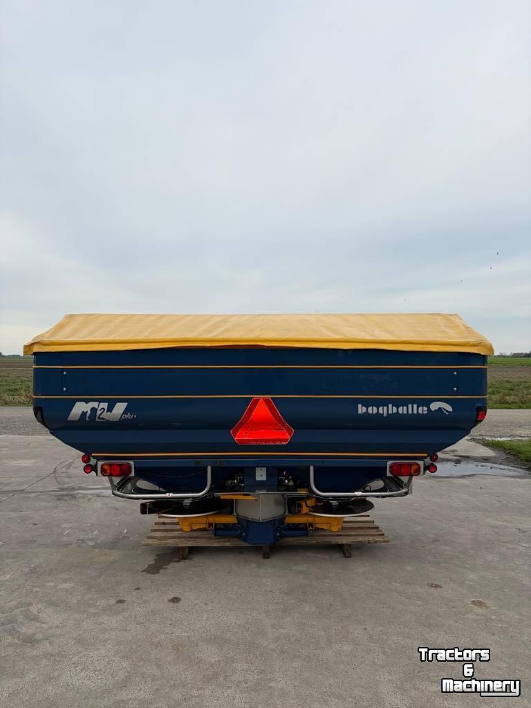 Fertilizer spreader Bogballe M2W D Kunstmeststrooier