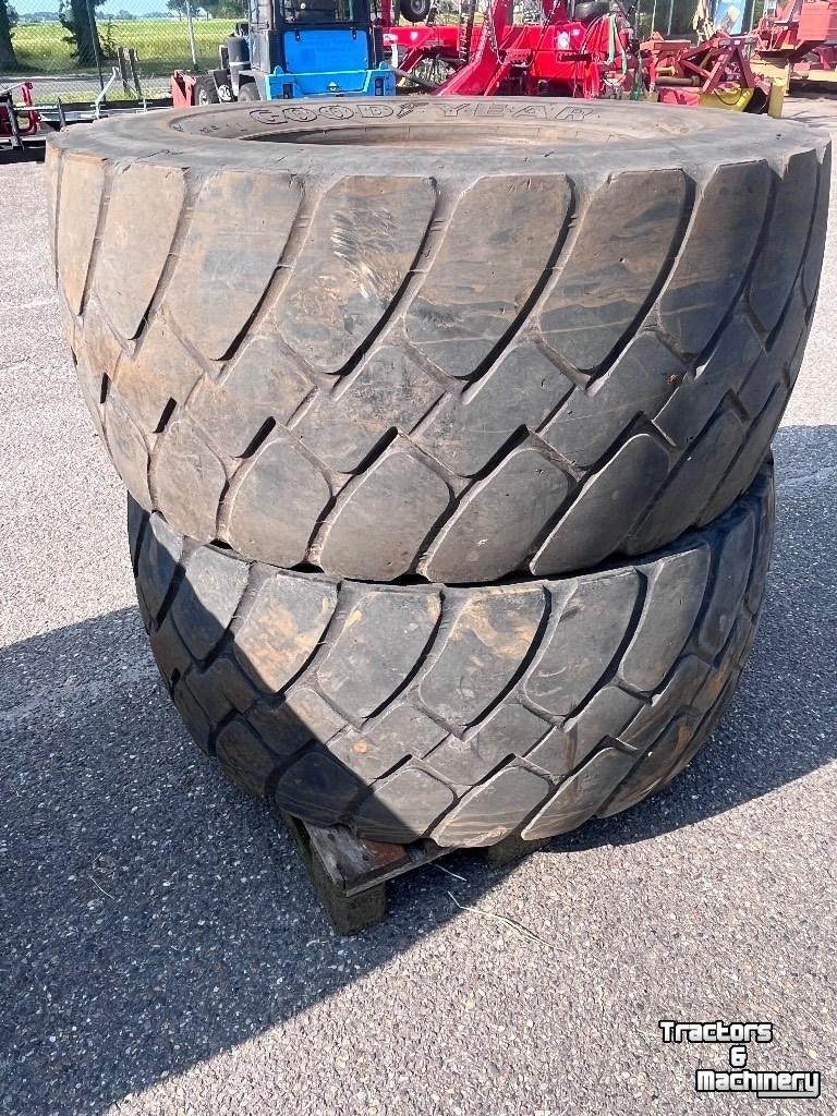 Wheels, Tyres, Rims & Dual spacers Good Year Unisteel