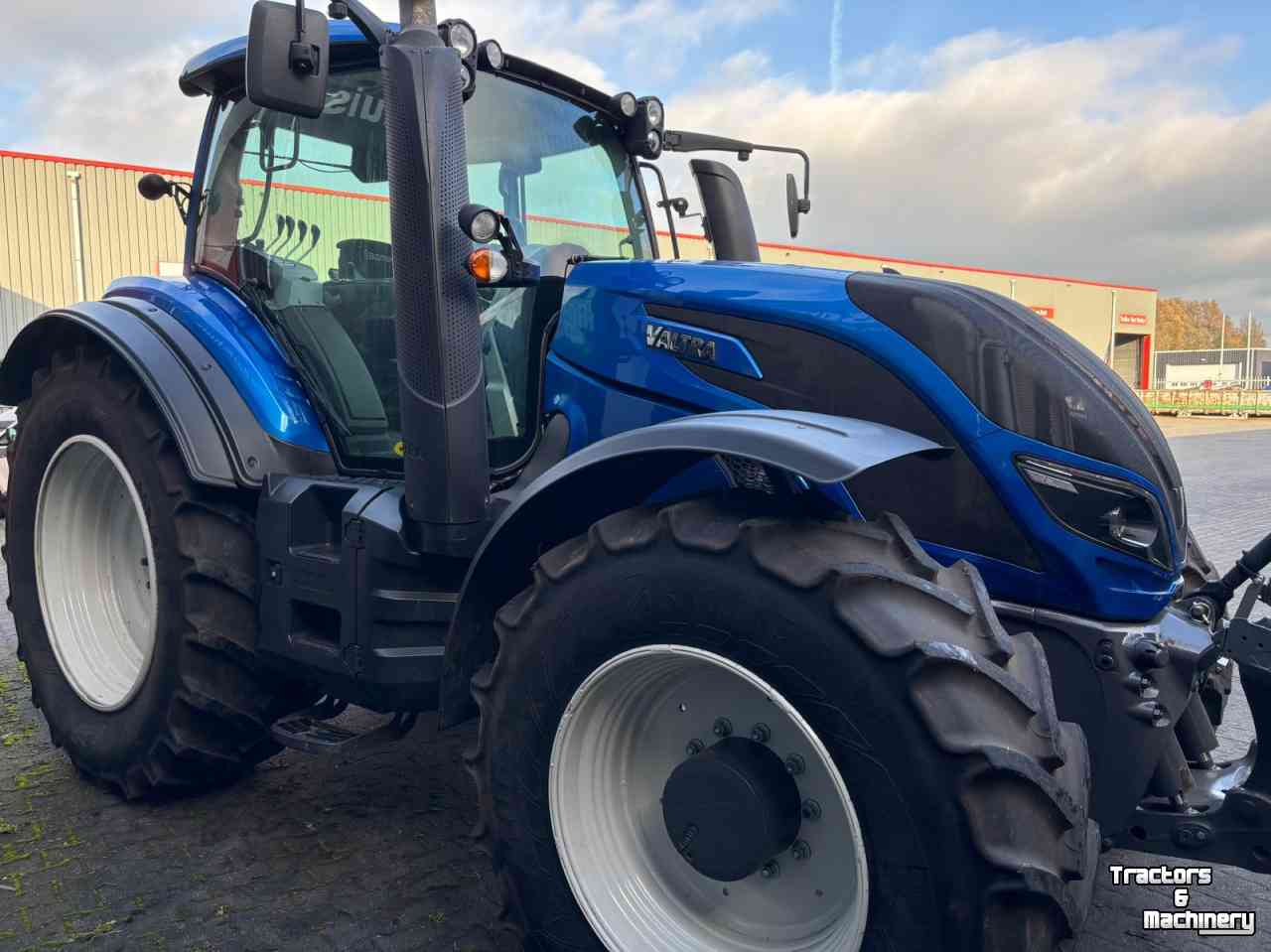 Tractor Valtra T194 Hitech
