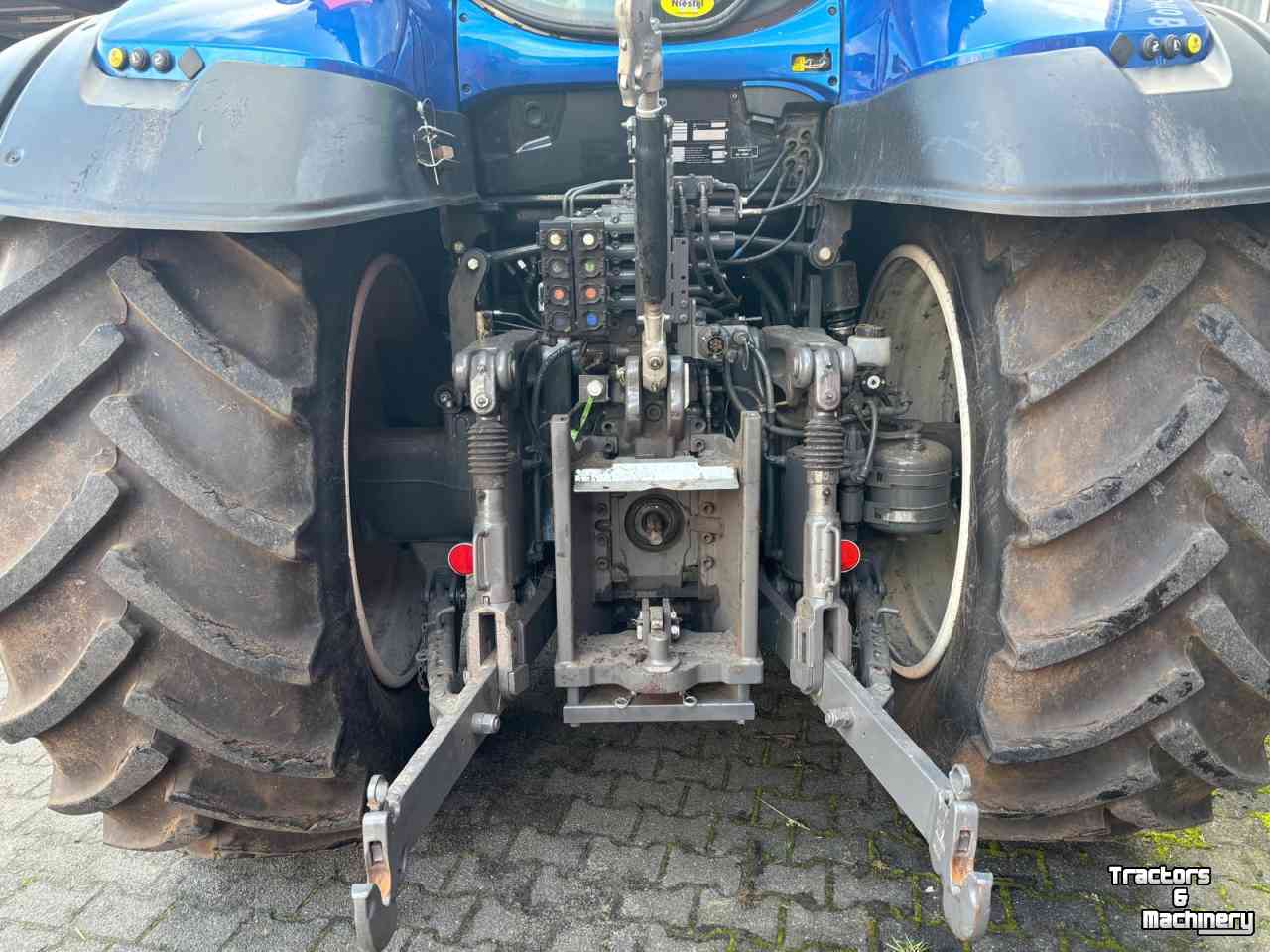 Tractor Valtra T194 Hitech