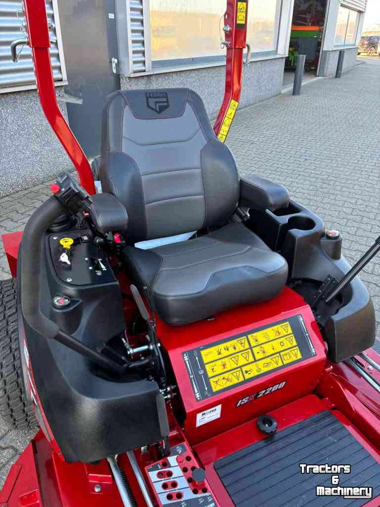 Ride-on mower Ferris ISX2200 / 61" Zero Turn zitmaaier met wegverlichting