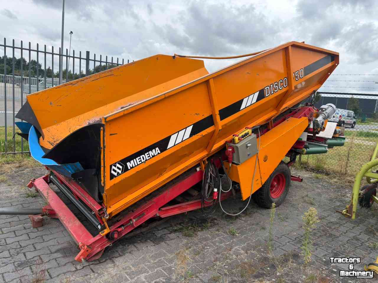 Receiving hopper Miedema SB 750 Disco