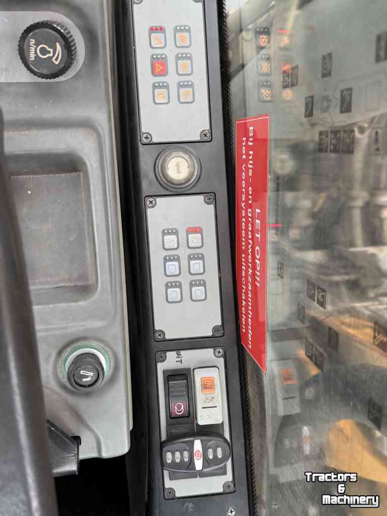 Excavator Liebherr A914 met Engcon draaikantelstuk