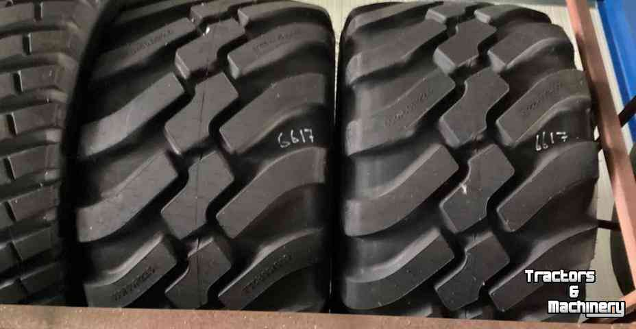 Wheels, Tyres, Rims & Dual spacers BKT 600/50R22.5
