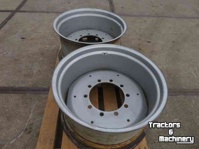Wheels, Tyres, Rims & Dual spacers Case 1455 velgen 15x28 10 gaats