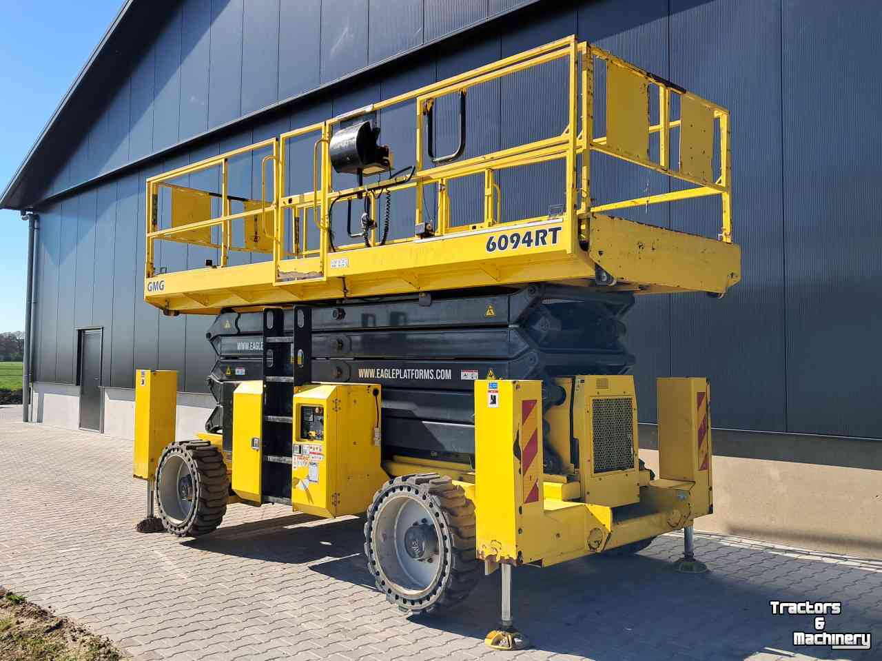 Articulated platforms  Schaarhoogwerker GMG 6094-RT
