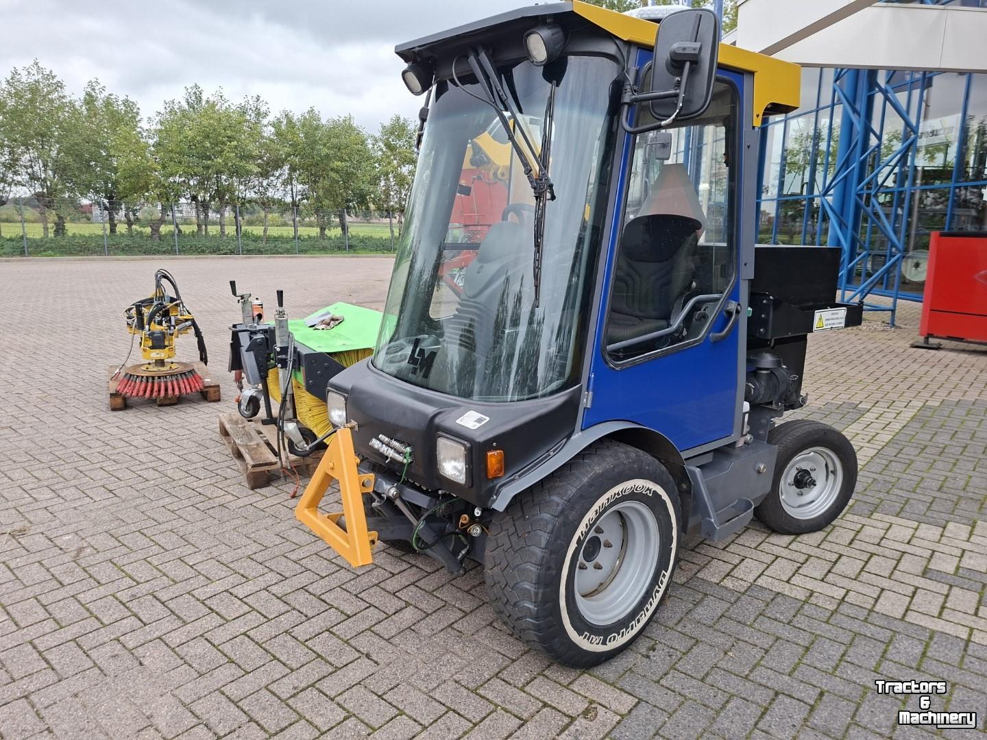 Tool carrier  286