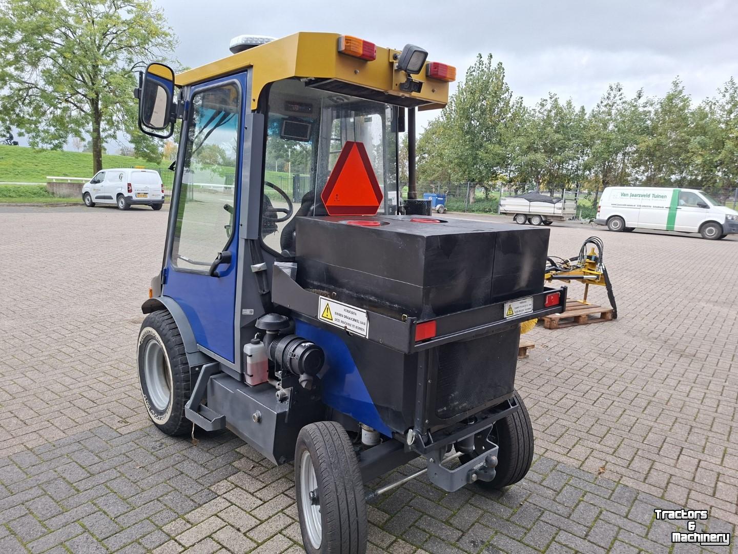 Tool carrier  286