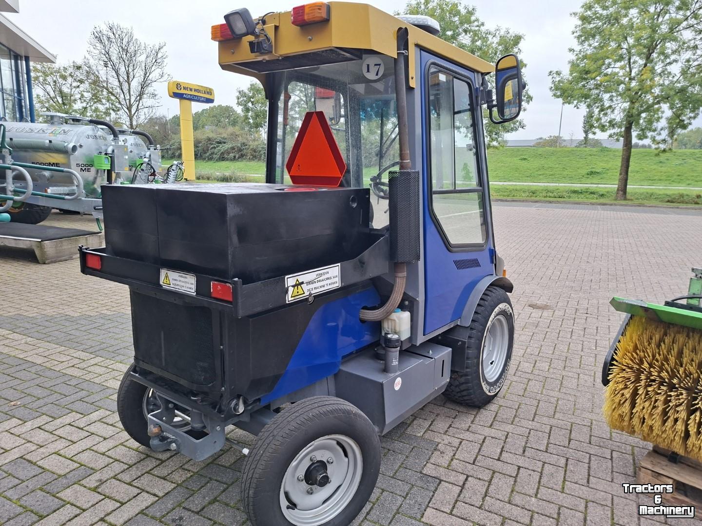 Tool carrier  286