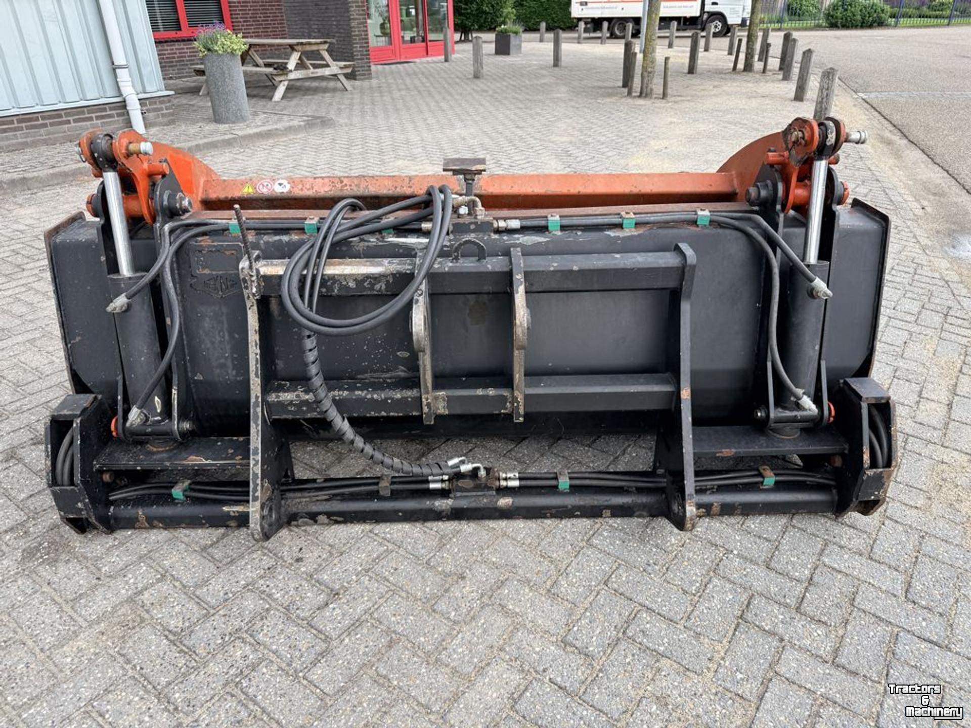 Wheelloader Hekamp Hoogkiepbak 220