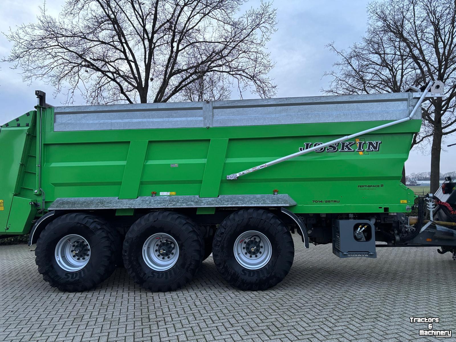 Manure spreader Joskin Ferti Space 7014/25TRU