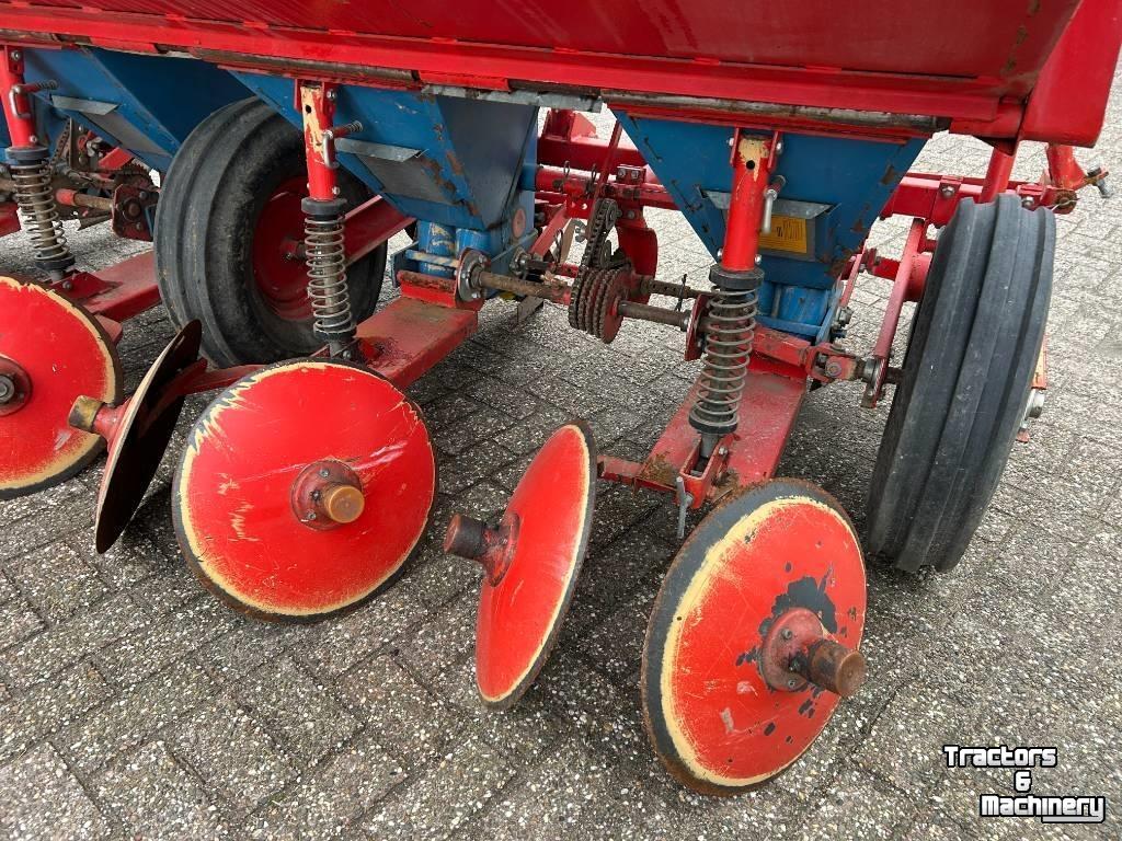 Potato planter Gruse Aardappelpootmachine