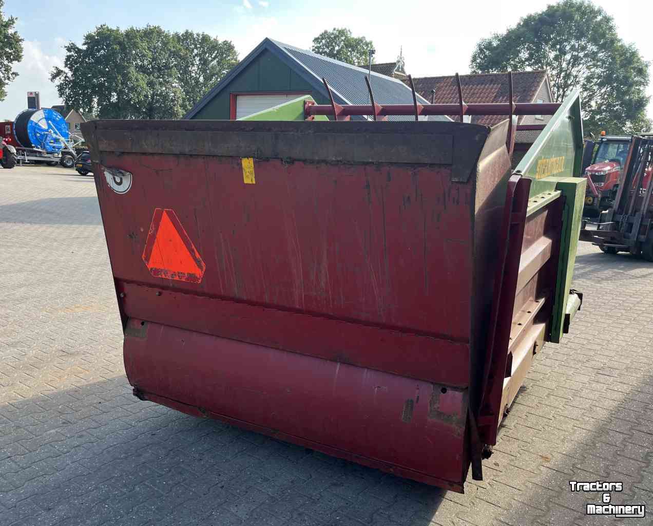 Silage-block distribution wagon Strautmann BVW Blokkenwagen doseerwagen voermachines