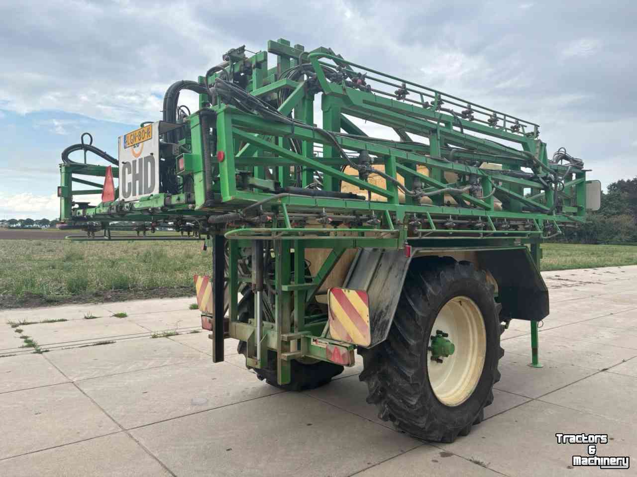 Fieldsprayer pull-type CHD F4140