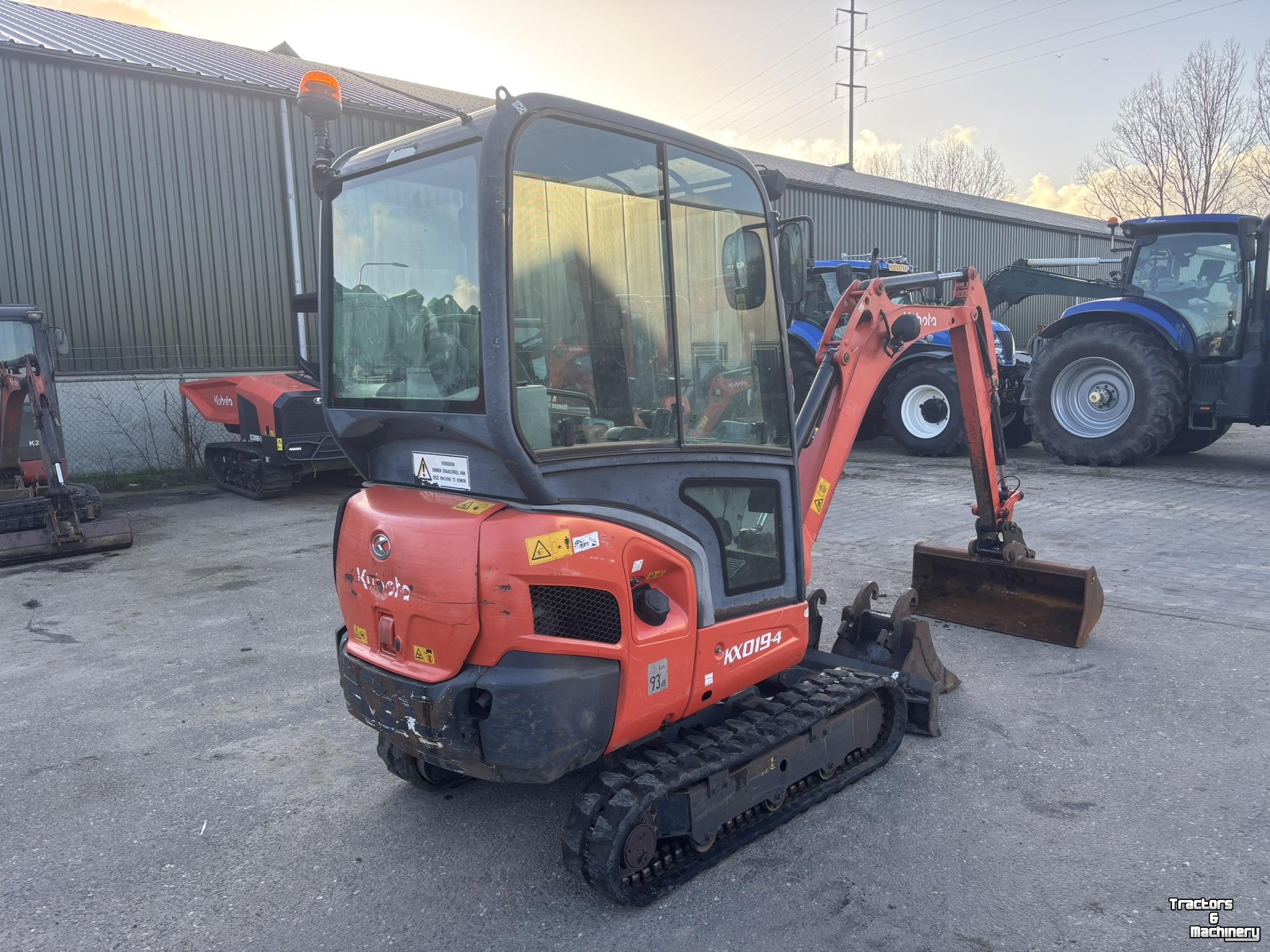 Excavator mobile Kubota KUBOTA KX019-4 GL