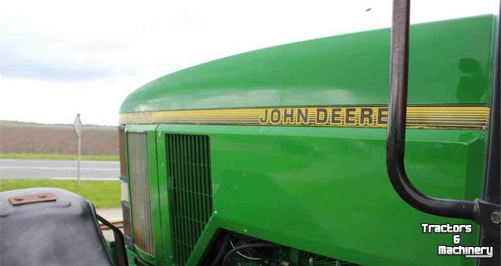 Tractors John Deere 7600 Tractor
