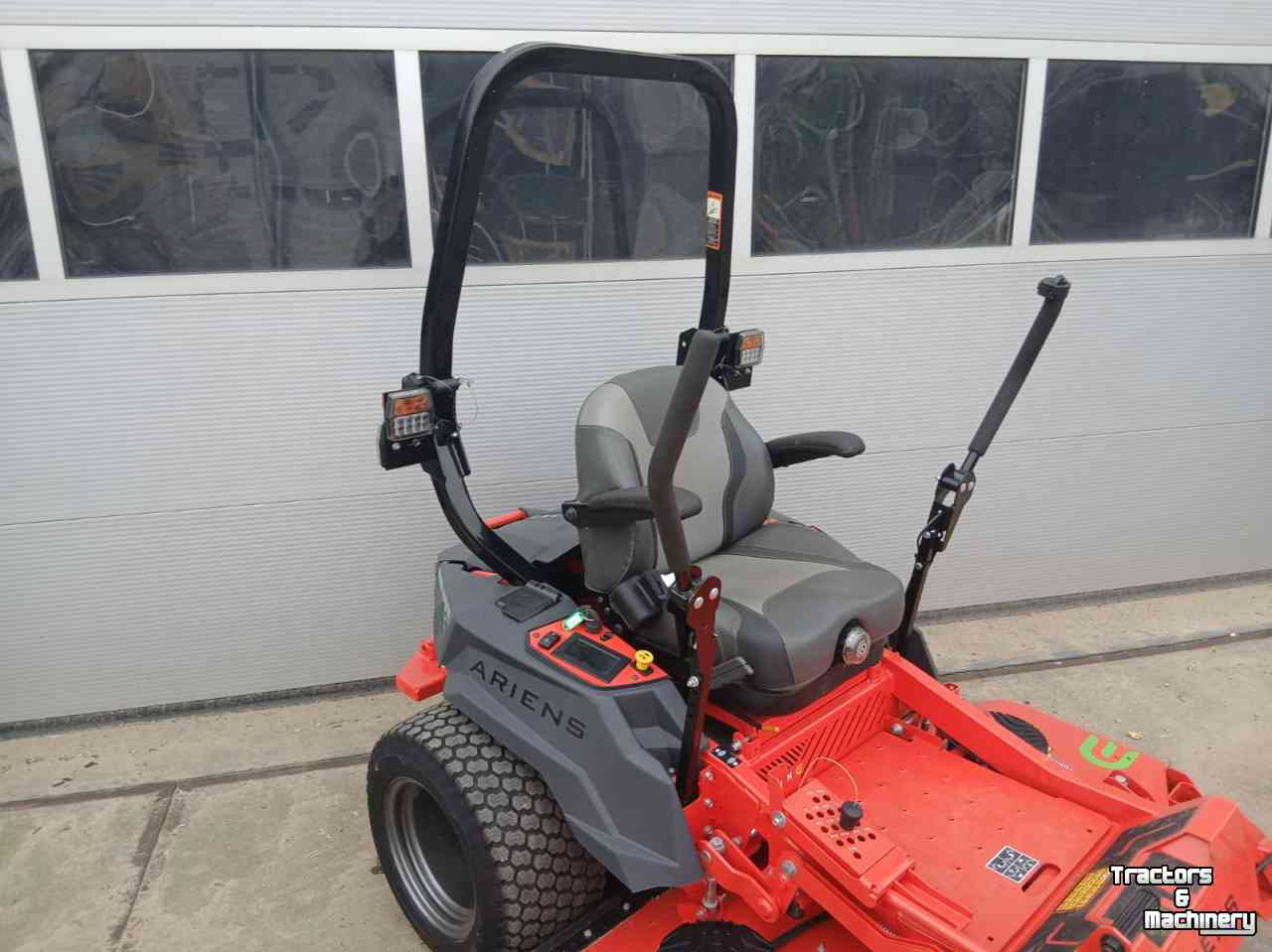 Ride-on mower Ariens Zenith  RD60 E  zeroturn maaier