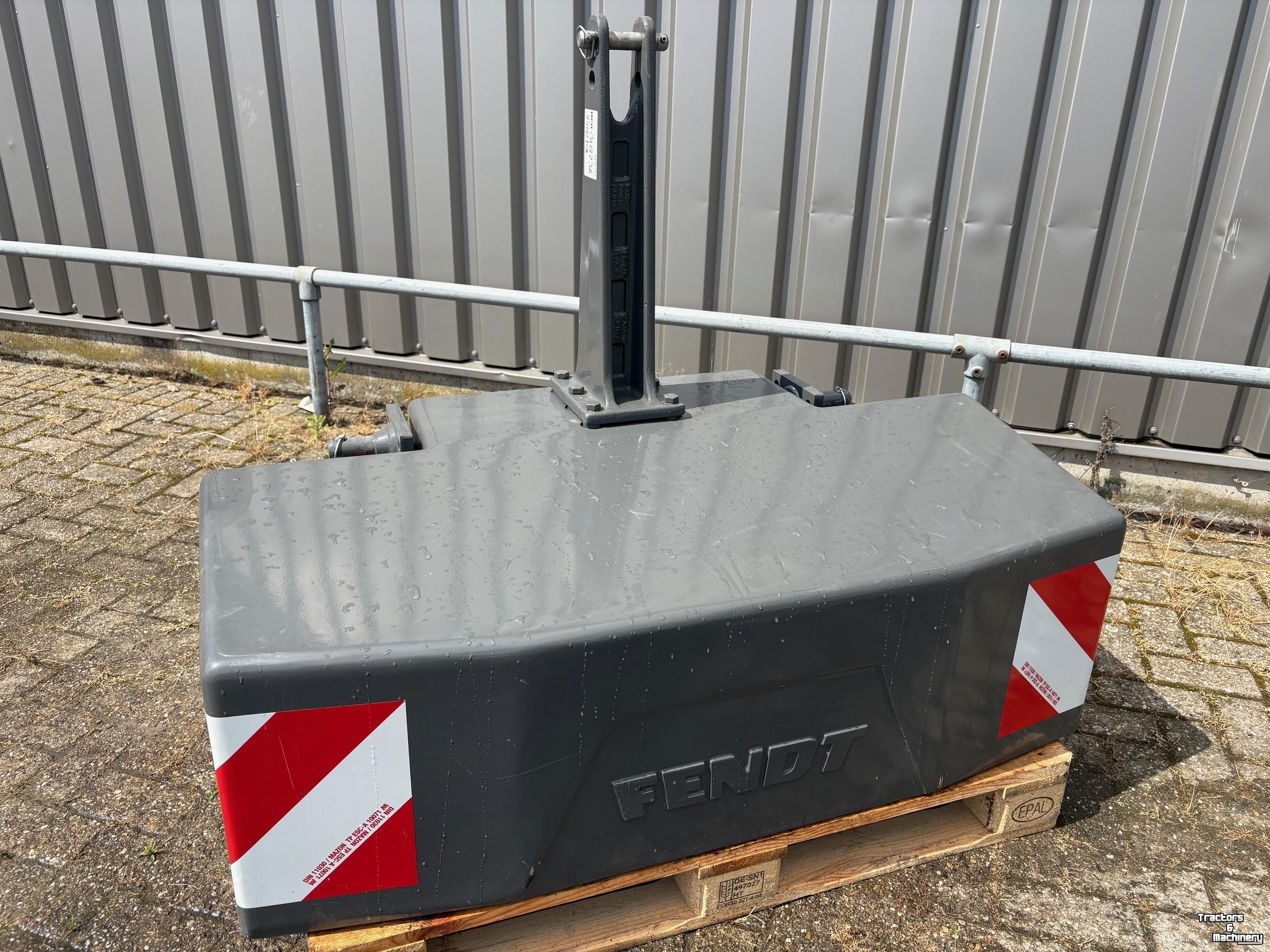 Other equipment for road, roadside and ditch maintenance  Fendt 2500kg frontgewicht