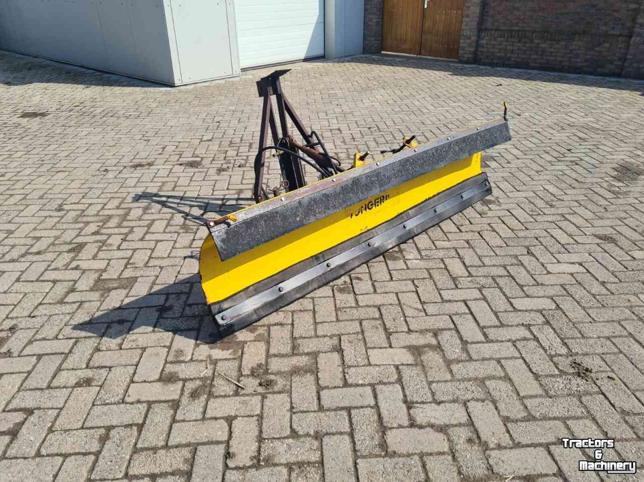 Rubber yard scraper  Modder/sneeuwschuif