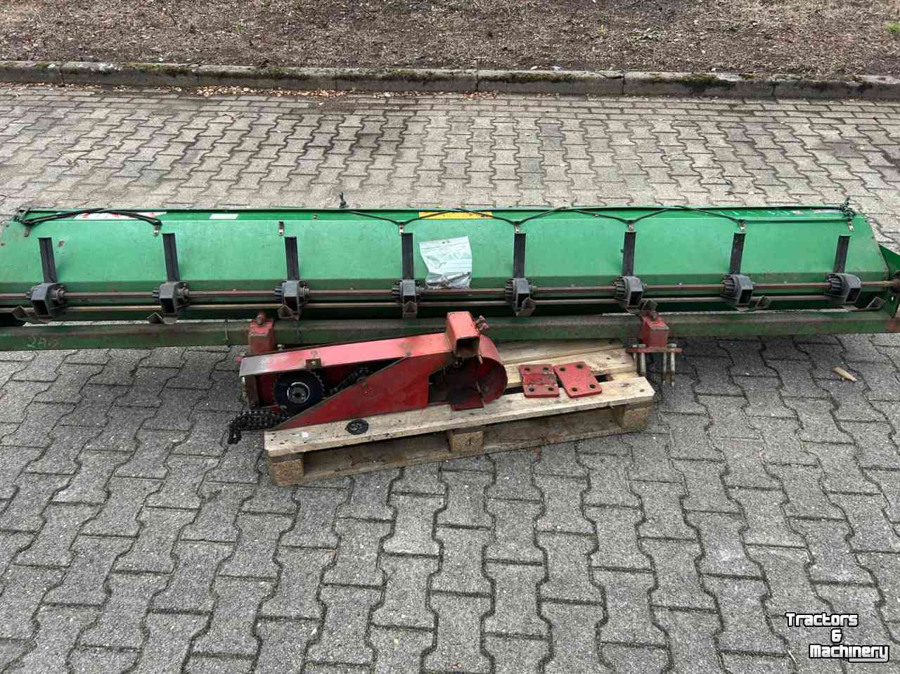 Seed drill Unia Zaaimachine 3 meter opbouw vleugelschaar cultivator