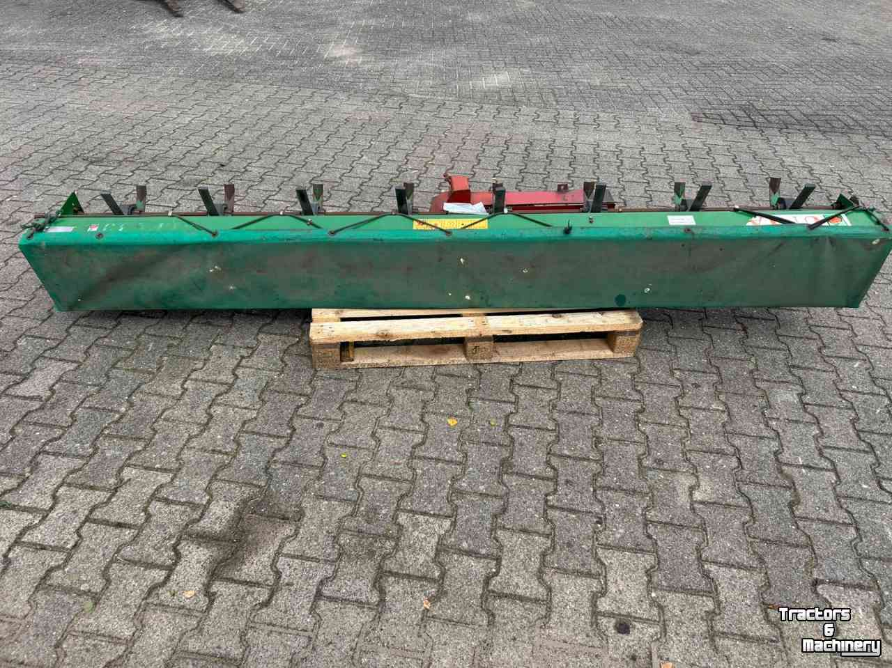 Seed drill Unia Zaaimachine 3 meter opbouw vleugelschaar cultivator