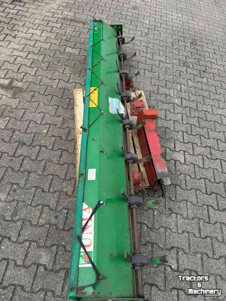 Seed drill Unia Zaaimachine 3 meter opbouw vleugelschaar cultivator
