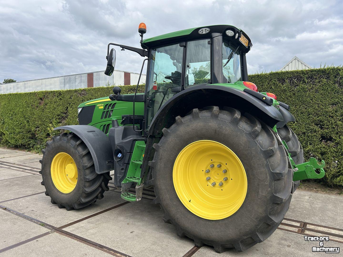 Tractor John Deere 6195M