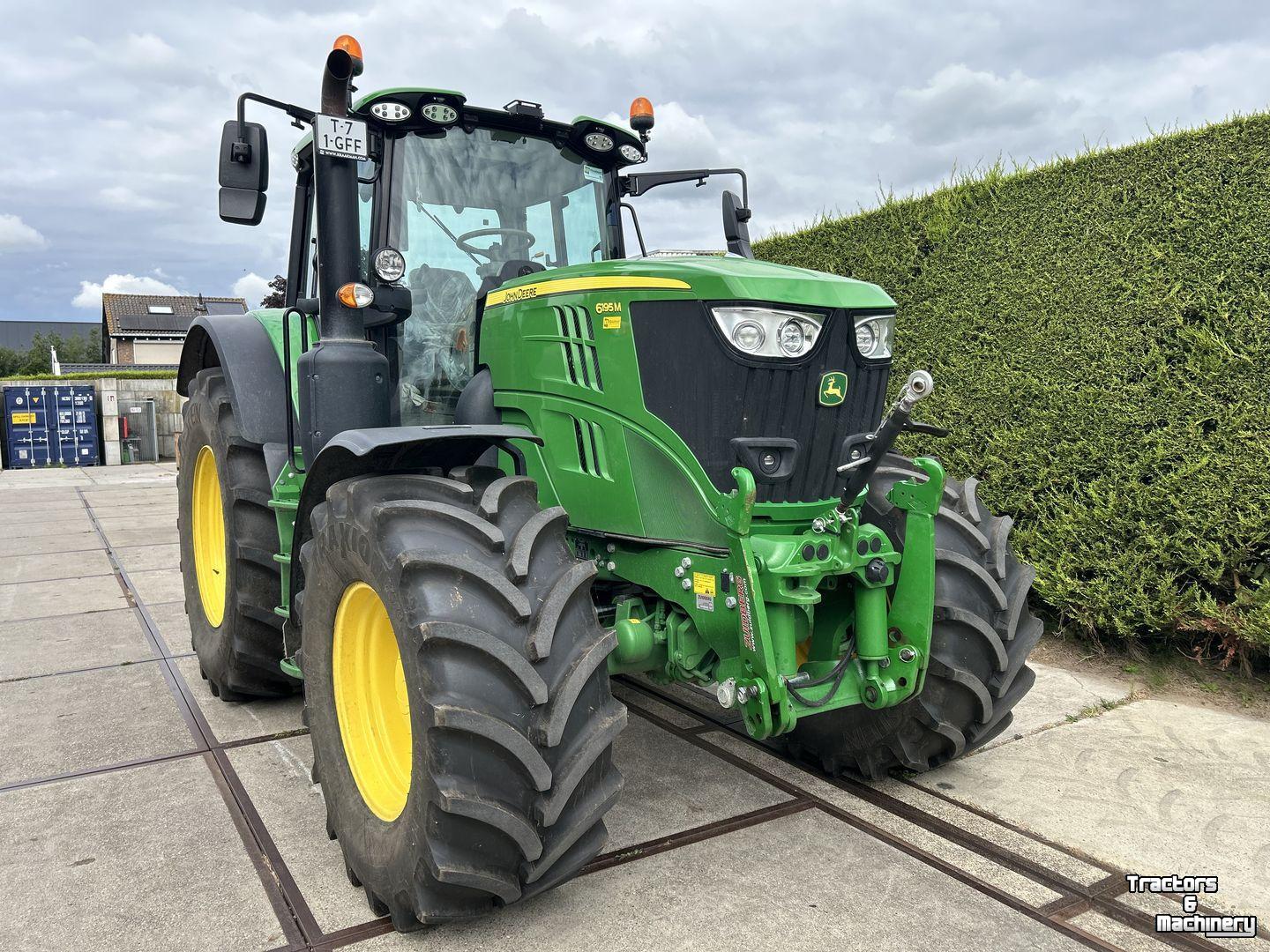 Tractor John Deere 6195M