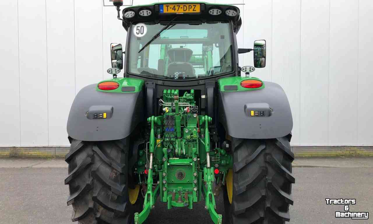 Tractors John Deere 6155R AP AT FH PTO + 663R Frontlader / Voorlader