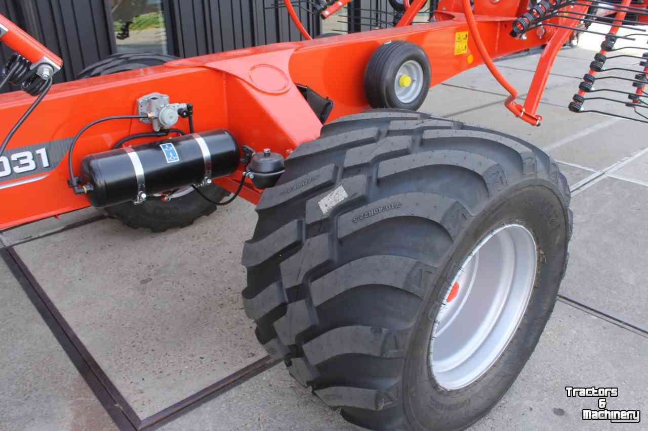 Rake Kuhn GA13031 4-rotorige cirkelhark vierrotorhark wiersmachine NIEUW!