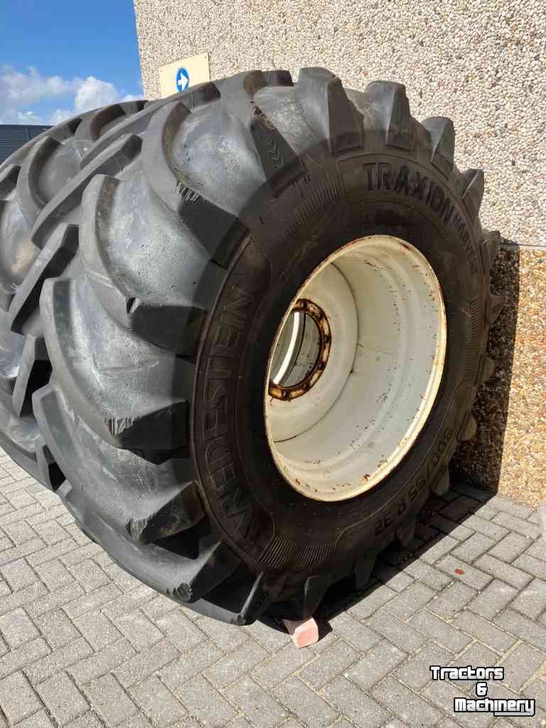 Wheels, Tyres, Rims & Dual spacers Vredestein Set TRAXION HARVEST 800/65R32 compleet op Velg aansluiting 280/335/10gaats