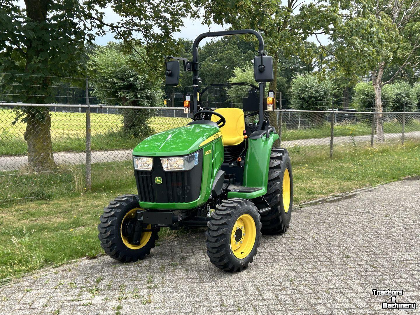 Small-track Tractor John Deere 3038E