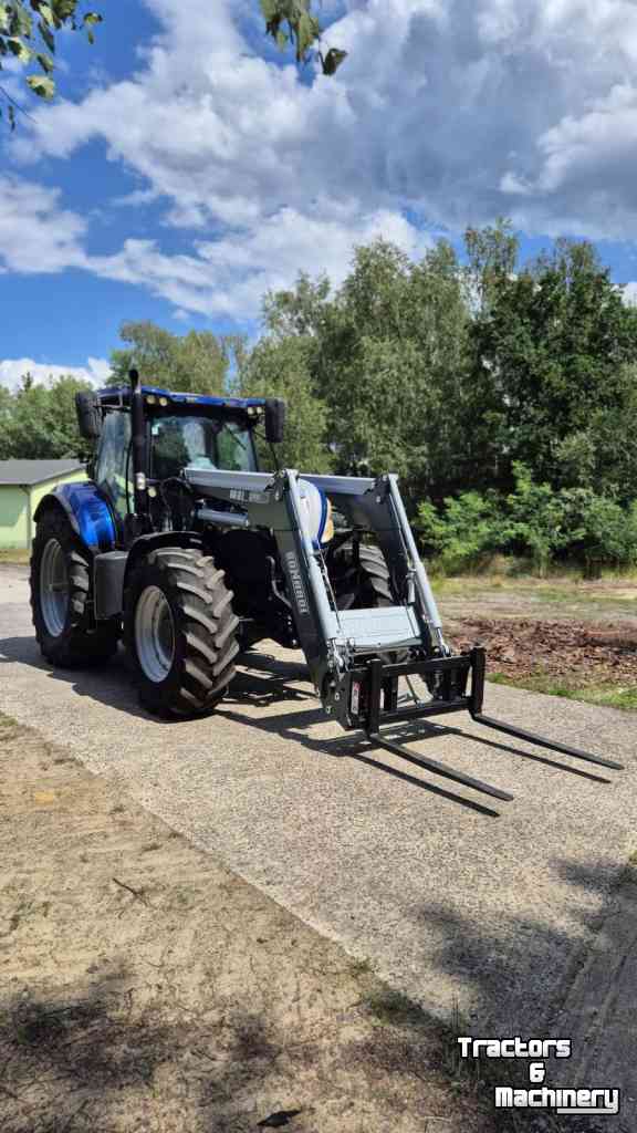 Front-end loader New Holland snr 660