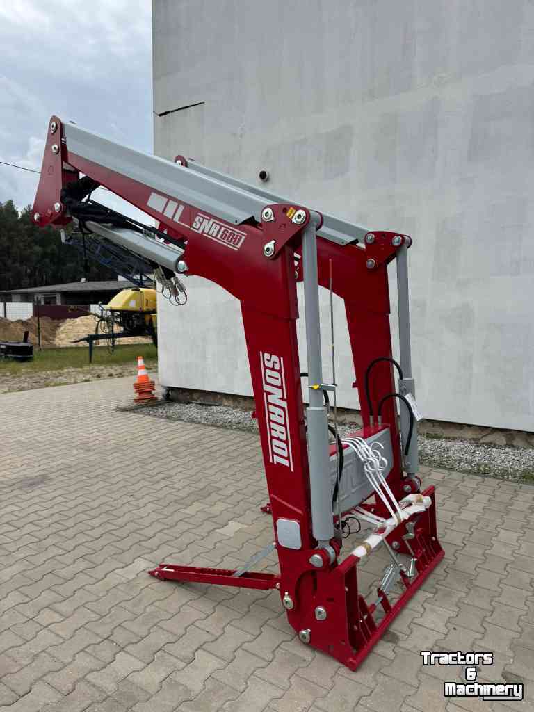 Front-end loader New Holland snr 660