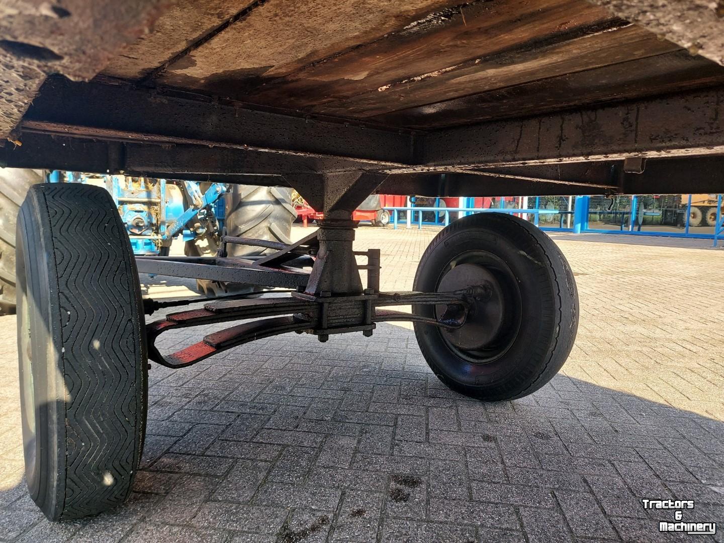 Low loader / Semi trailer  VIERWIELIGE LANDBOUWWAGEN