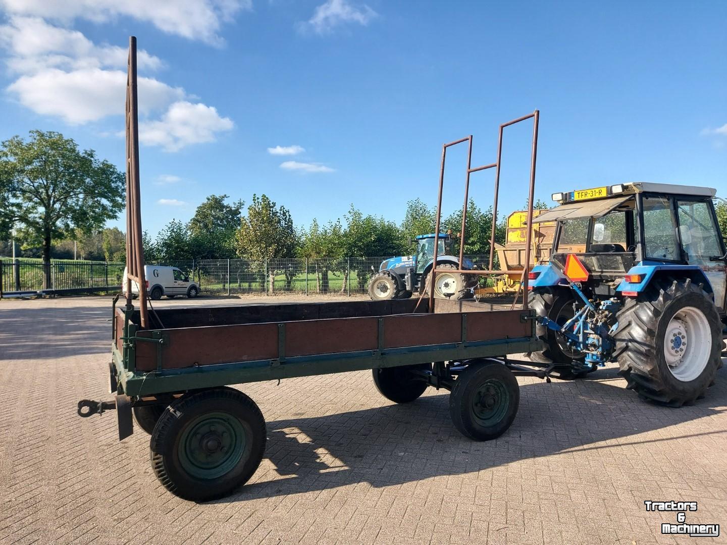 Low loader / Semi trailer  VIERWIELIGE LANDBOUWWAGEN