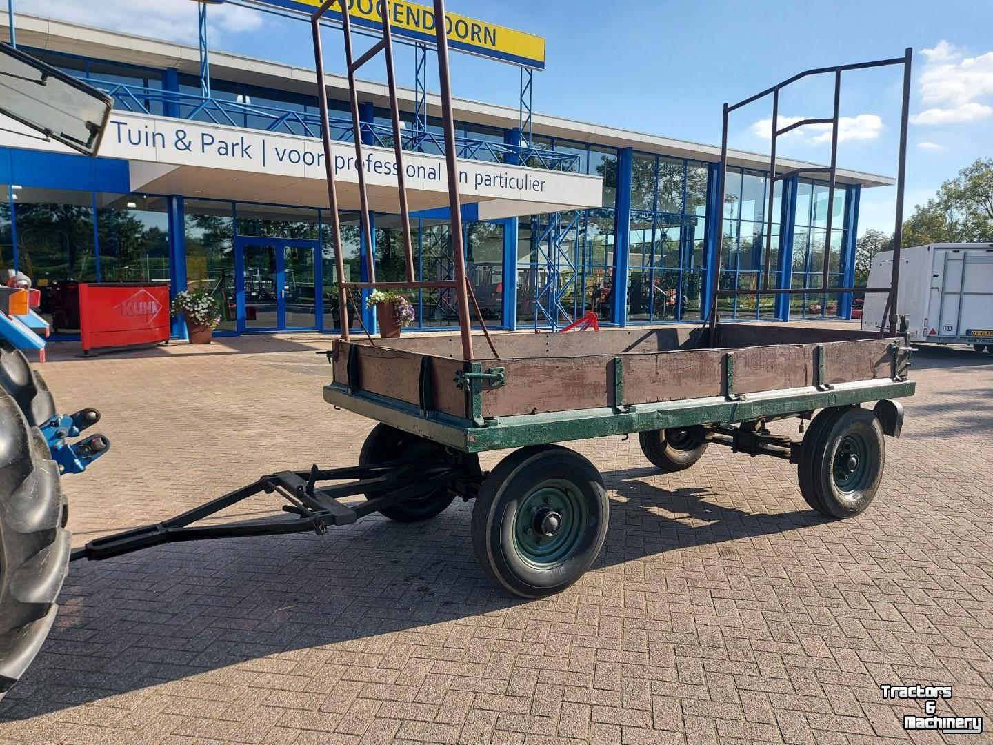 Low loader / Semi trailer  VIERWIELIGE LANDBOUWWAGEN