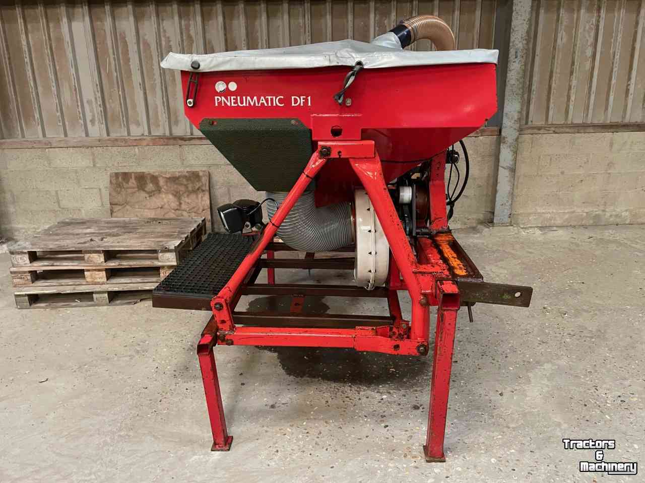 Seed drill Accord Kverneland Accord DF1 front zaaitank