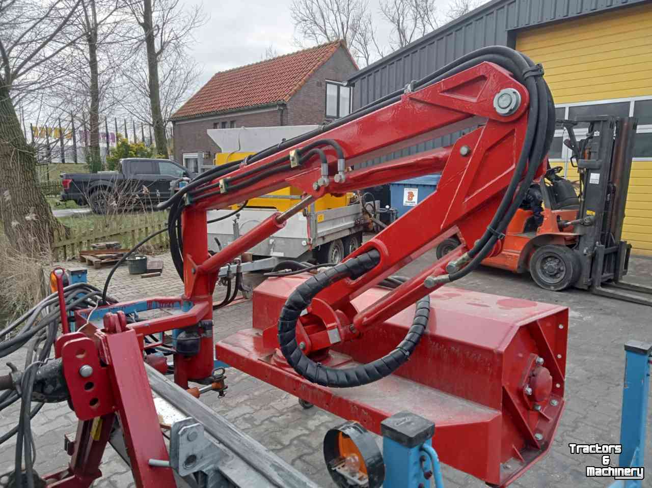 Mowing arm with flailmower  Fiedler armklepelmaaier