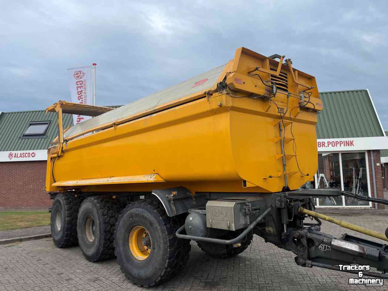 Earth- / Sand-dumper AJK ZLK-330